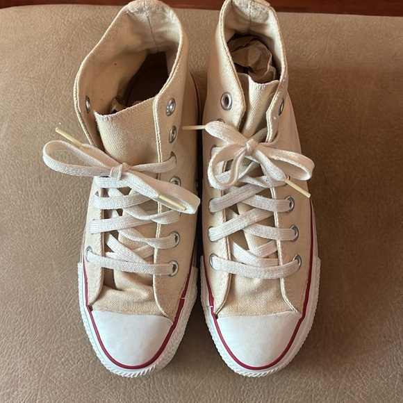 Girls Chuck Taylor Converse All Star High-Top Sneakers - Picture 2 of 8